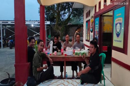 KAPOLSEK BANJARSARI BERSAMA ANGGOT