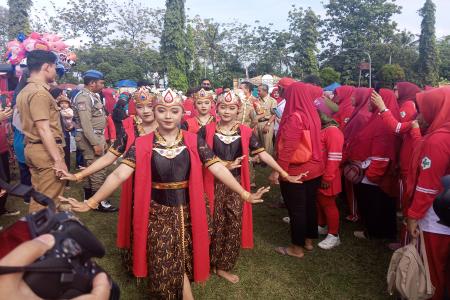 SISWA SMP NEGERI 1 PADAMARA TAMPIL