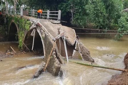 TUMPUKAN SAMPAH DITUDING PENYEBAB 