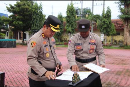 KAPOLRES SUMENEP PIMPIN UPACARA SE