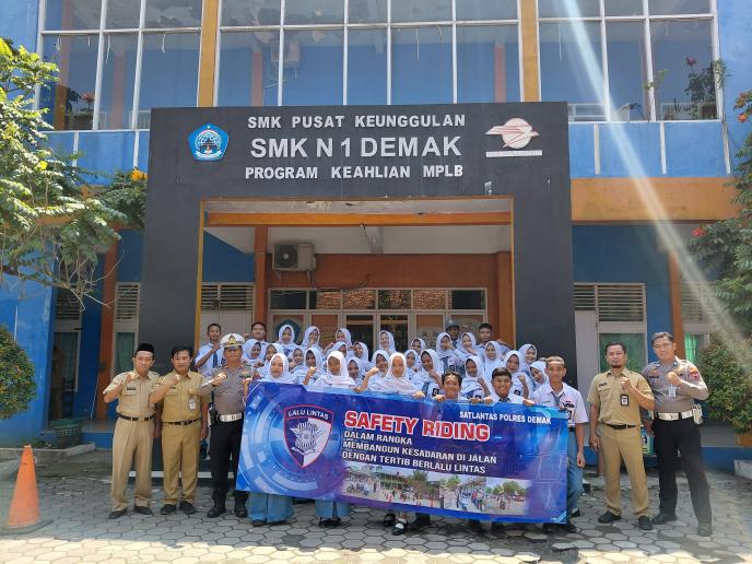 Peringati Hari Lalu Lintas Satlantas Polres Demak Gelar Sosialisasi Safety Riding,   