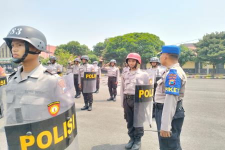 Cetak Polisi Humanis 247 Siswa Diktukba SPN Polda Jatim Dibekali Tekni
