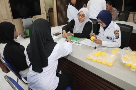 Polres Pelabuhan Tanjungperak Lakukan Pemeriksaan Kesehatan untuk Petu