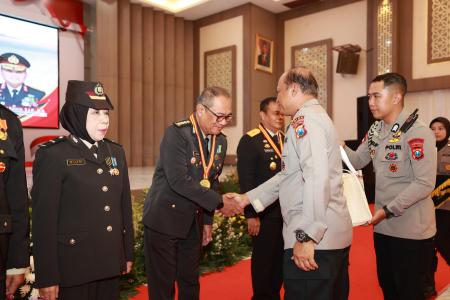 Kapolda Jatim Pimpin Purnabakti 143 Personel Akhiri Masa Pengabdian